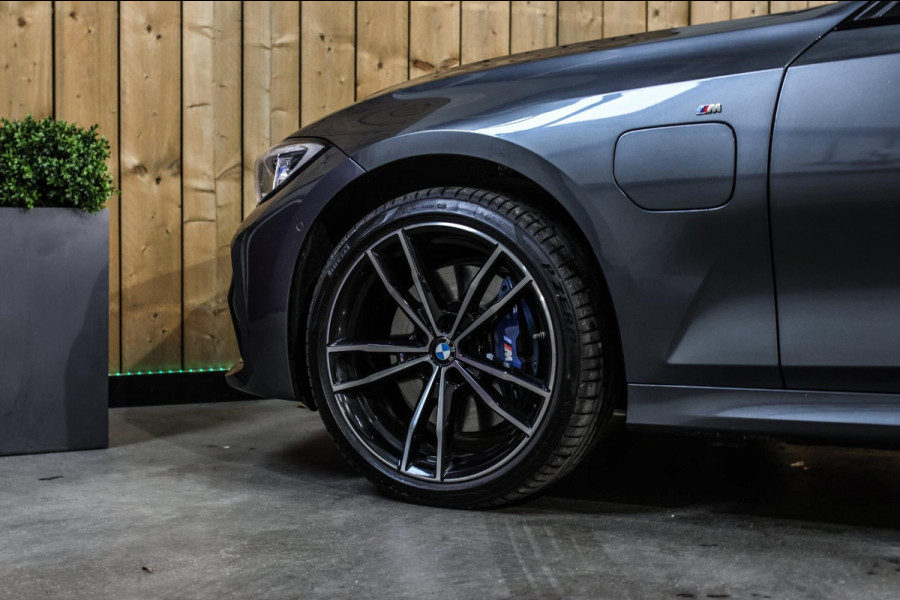 BMW 3 Serie Touring 330e xDrive M-Sport *Pano*H/K*Head-Up*Comforttoegang*