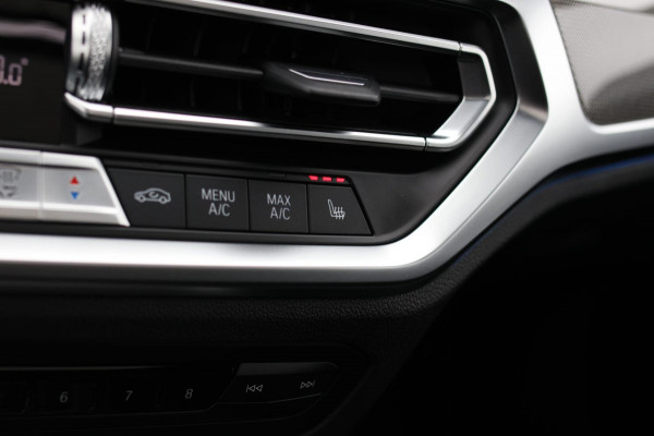 BMW 3 Serie Touring 330e xDrive M-Sport *Pano*H/K*Head-Up*Comforttoegang*