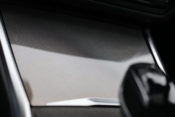 BMW 3 Serie Touring 330e xDrive M-Sport *Pano*H/K*Head-Up*Comforttoegang*