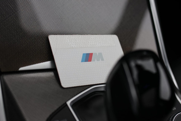 BMW 3 Serie Touring 330e xDrive M-Sport *Pano*H/K*Head-Up*Comforttoegang*