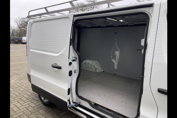 Renault Trafic 2.0 dCi 120pk T29 L2H1 Work Edition / vaste prijs rijklaar € 14.950 ex btw / lease vanaf € 252 / imperial / cruise / airco / navigatie / sidebars / euro 6