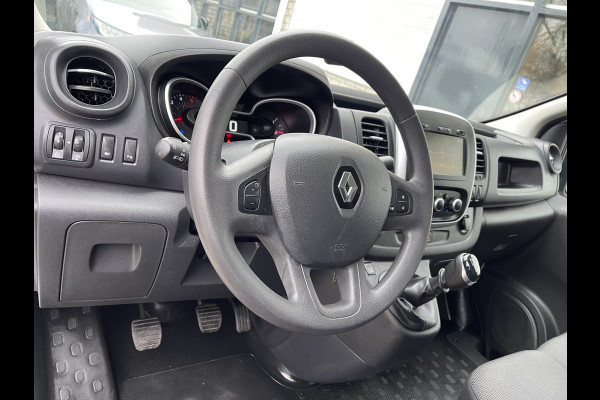 Renault Trafic 2.0 dCi 120pk T29 L2H1 Work Edition / vaste prijs rijklaar € 14.950 ex btw / lease vanaf € 252 / imperial / cruise / airco / navigatie / sidebars / euro 6