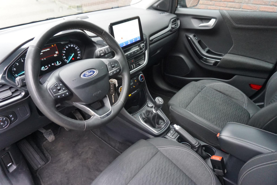 Ford Puma 1.0 125PKEcoB. Hybrid Titanium/Winterpack/Panodak/ B&O geluidsinstallatie/Trekhaak/All-Seasonbanden.