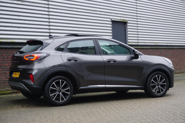 Ford Puma 1.0 125PKEcoB. Hybrid Titanium/Winterpack/Panodak/ B&O geluidsinstallatie/Trekhaak/All-Seasonbanden.