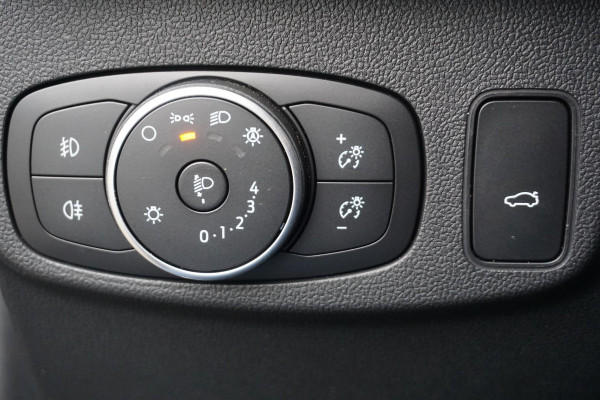 Ford FOCUS Wagon 1.0 EcoB.125PK Hybrid Titanium X Business/Camera/ Digi-dashboard/December 2020