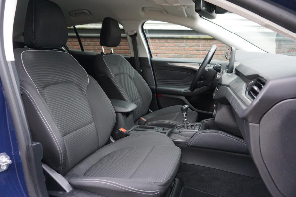 Ford FOCUS Wagon 1.0 EcoB.125PK Hybrid Titanium X Business/Camera/ Digi-dashboard/December 2020