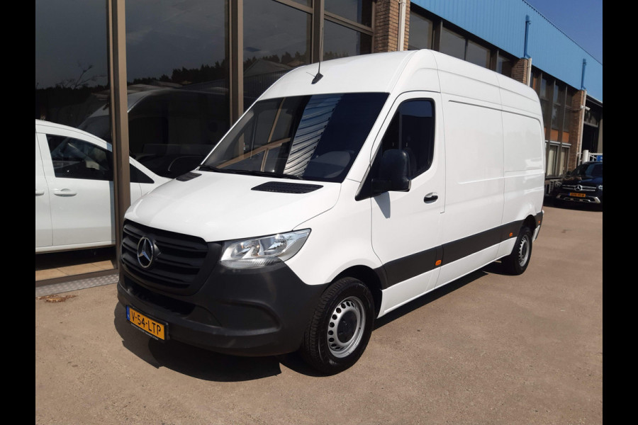 Mercedes-Benz Sprinter 143Pk L2H2 Airco Cruisecontrol Achteruitrijcamera MBux