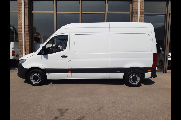 Mercedes-Benz Sprinter 143Pk L2H2 Airco Cruisecontrol Achteruitrijcamera MBux