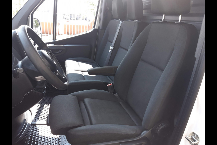 Mercedes-Benz Sprinter 143Pk L2H2 Airco Cruisecontrol Achteruitrijcamera MBux