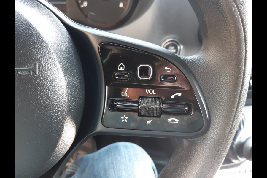 Mercedes-Benz Sprinter 143Pk L2H2 Airco Cruisecontrol Achteruitrijcamera MBux