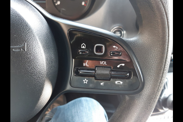 Mercedes-Benz Sprinter 143Pk L2H2 Airco Cruisecontrol Achteruitrijcamera MBux