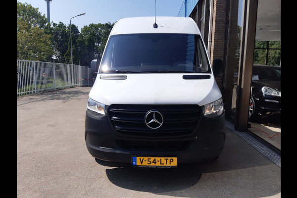 Mercedes-Benz Sprinter 143Pk L2H2 Airco Cruisecontrol Achteruitrijcamera MBux