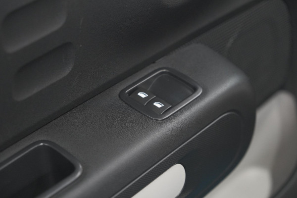 Citroën C3 PureTech 82 Feel | Apple Carplay | Parkeersensoren | Getint Glas | Navigatie