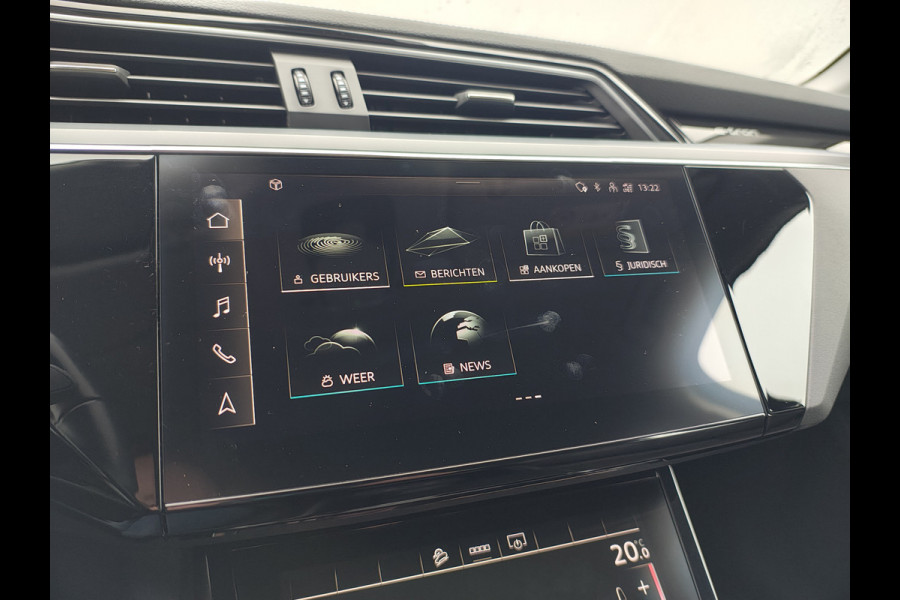 Audi e-tron 55 Quattro 95kWh 408PK Trekhaak Elektr.Leer+Verwarmd Pano-Dak Trekhaak Luchtvering Adap.Cruise Navi Ecc Stoelverwarming Business LED Lmv Elek.Achterklep Privacy Glas Keyless Zwarte Hemel Origineel Nederlandse Auto SOH 89% Trekhaak 1800kg !