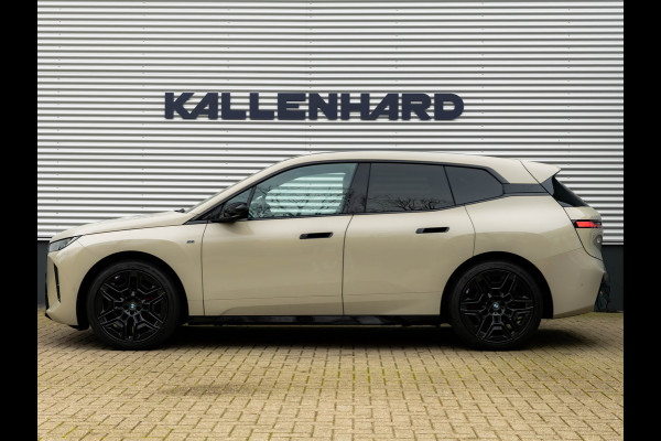 BMW iX xDrive M70 - Full Option - Pano - B&W - Trekhaak - 112kWh