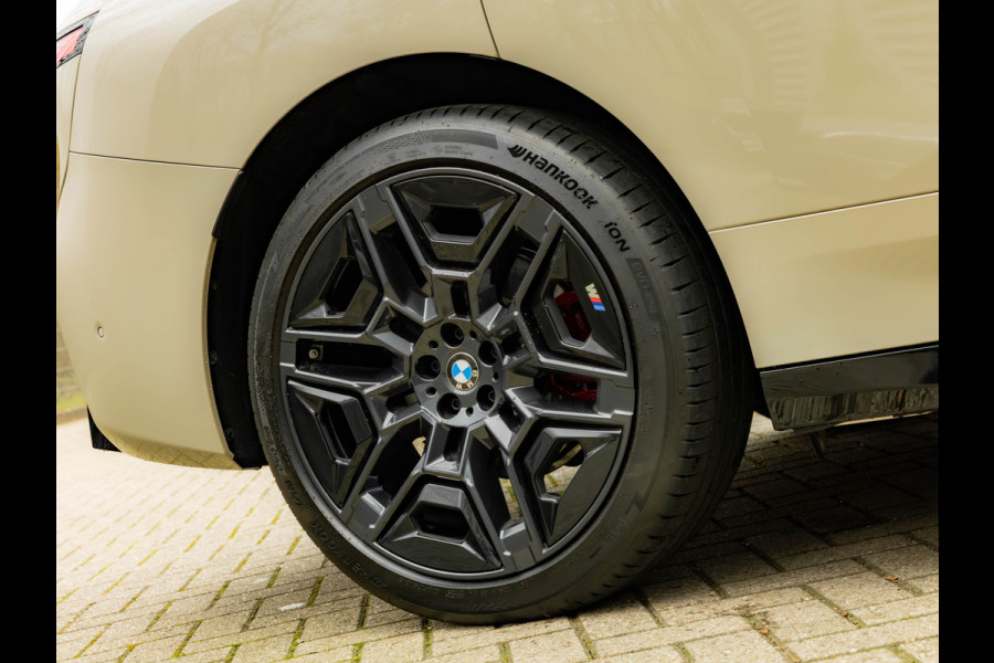 BMW iX xDrive M70 - Full Option - Pano - B&W - Trekhaak - 112kWh