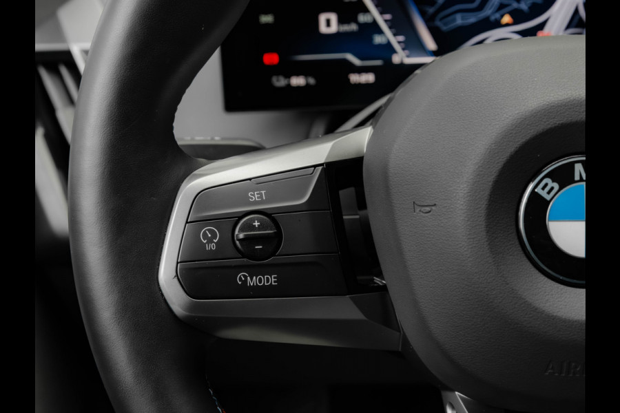BMW iX xDrive M70 - Full Option - Pano - B&W - Trekhaak - 112kWh