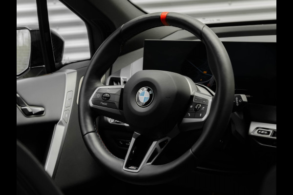 BMW iX xDrive M70 - Full Option - Pano - B&W - Trekhaak - 112kWh