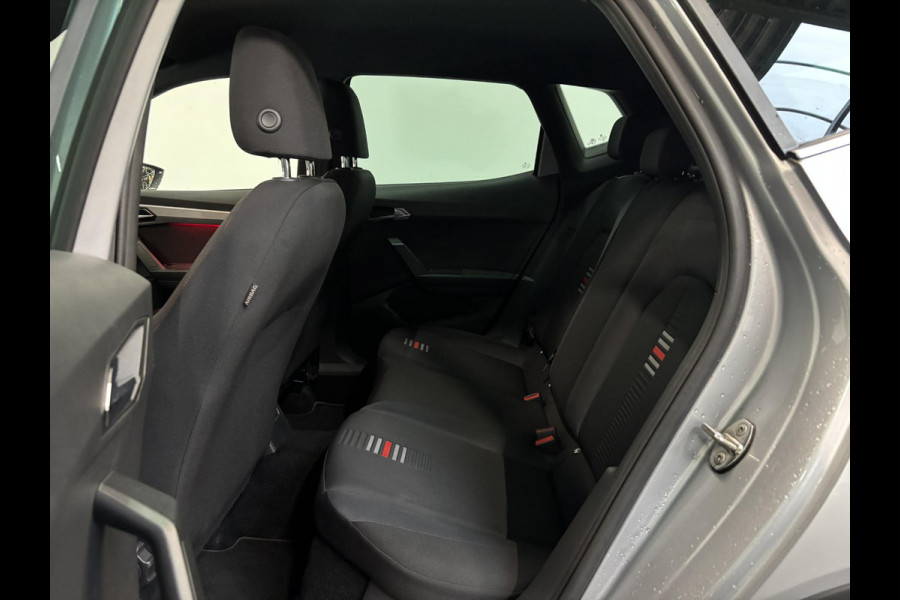 Seat Arona 1.0 TSI 110pk DSG FR Navigatie Apple Carplay/Android Auto Camera Parkeersensoren Adaptive Cruise Control Blind Spot Assist Stoelverwarming Ledverlichting Climate Control Getinte ramen