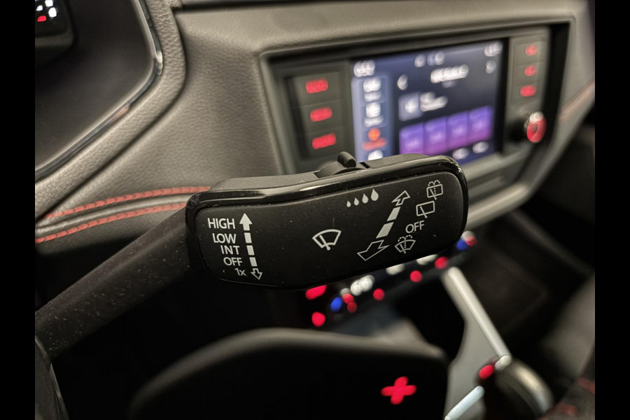 Seat Arona 1.0 TSI 110pk DSG FR Navigatie Apple Carplay/Android Auto Camera Parkeersensoren Adaptive Cruise Control Blind Spot Assist Stoelverwarming Ledverlichting Climate Control Getinte ramen