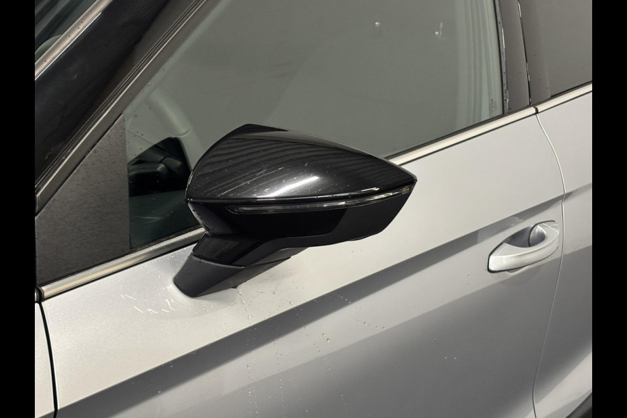 Seat Arona 1.0 TSI 110pk DSG FR Navigatie Apple Carplay/Android Auto Camera Parkeersensoren Adaptive Cruise Control Blind Spot Assist Stoelverwarming Ledverlichting Climate Control Getinte ramen