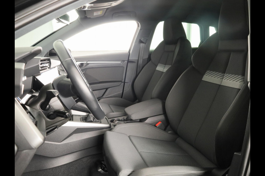 Audi A3 Sportback 30 TFSI Advanced edition 110 pk | Navigatie | Parkeersensoren achter | Cruise control | LED koplampen | Apple Carplay/Android Auto |