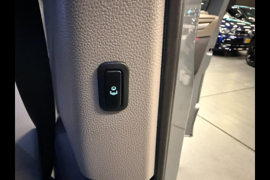 Volkswagen Multivan 1.4 eHybrid Energetic 6P PANO/NAVI/H-UP/V-COCKPIT/CAM/DAB/CARPLAY///