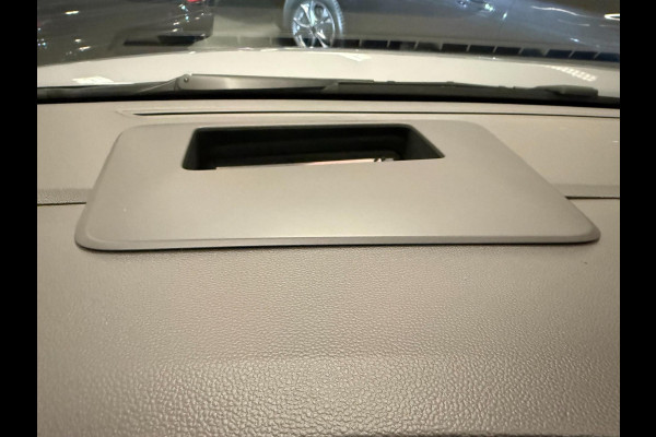 Volkswagen Multivan 1.4 eHybrid Energetic 6P PANO/NAVI/H-UP/V-COCKPIT/CAM/DAB/CARPLAY///