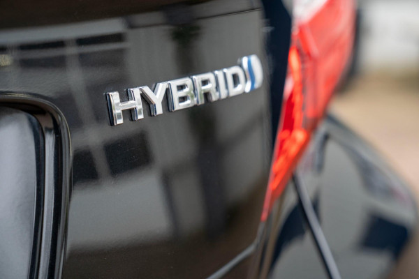 Toyota C-HR 1.8 Hybrid Style|Prijs rijklaar incl 12 mnd garantie|Trekhaak Stoelverwarming Blindspot Navi