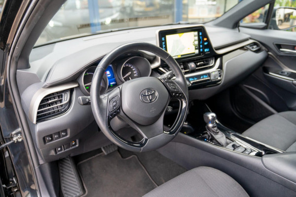 Toyota C-HR 1.8 Hybrid Style|Prijs rijklaar incl 12 mnd garantie|Trekhaak Stoelverwarming Blindspot Navi