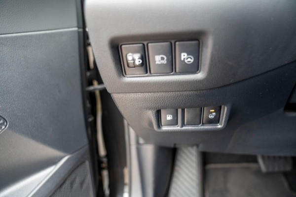 Toyota C-HR 1.8 Hybrid Style|Prijs rijklaar incl 12 mnd garantie|Trekhaak Stoelverwarming Blindspot Navi