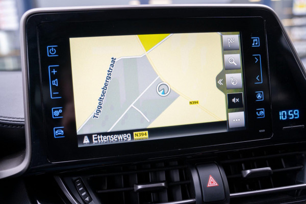 Toyota C-HR 1.8 Hybrid Style|Prijs rijklaar incl 12 mnd garantie|Trekhaak Stoelverwarming Blindspot Navi