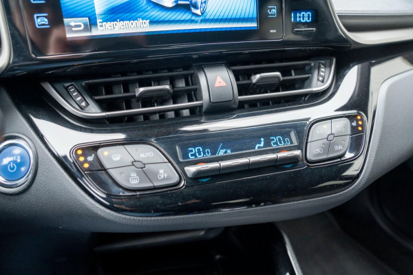 Toyota C-HR 1.8 Hybrid Style|Prijs rijklaar incl 12 mnd garantie|Trekhaak Stoelverwarming Blindspot Navi