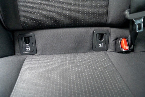 Toyota C-HR 1.8 Hybrid Style|Prijs rijklaar incl 12 mnd garantie|Trekhaak Stoelverwarming Blindspot Navi