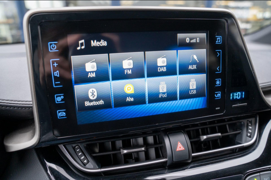 Toyota C-HR 1.8 Hybrid Style|Prijs rijklaar incl 12 mnd garantie|Trekhaak Stoelverwarming Blindspot Navi