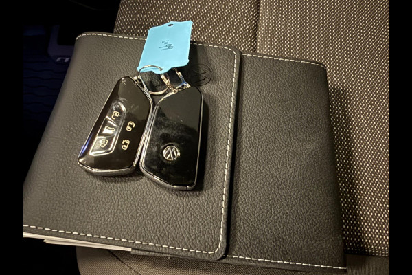 Volkswagen Multivan 1.4 eHybrid Energetic 6P PANO/NAVI/H-UP/V-COCKPIT/CAM/DAB/CARPLAY///