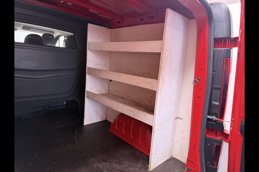 Opel Vivaro D126pk L2H1 Dubbele Cabine Euro 6 Navi Airco Trekhaak Camera Cruise Control Bluetooth Pdc 5-Persoons Betonplex Vloer Wandbetimmering Schuifdeur Regen-Lichtsensor 1.6CDTI 1e Eigenaar Origineel Nederlandse Auto Dealeronderhouden 2.000kg trekvermogen