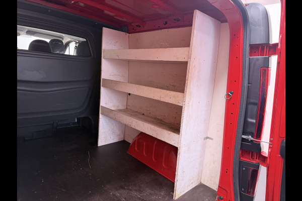 Opel Vivaro D126pk L2H1 Dubbele Cabine Euro 6 Navi Airco Trekhaak Camera Cruise Control Bluetooth Pdc 5-Persoons Betonplex Vloer Wandbetimmering Schuifdeur Regen-Lichtsensor 1.6CDTI 1e Eigenaar Origineel Nederlandse Auto Dealeronderhouden 2.000kg trekvermogen