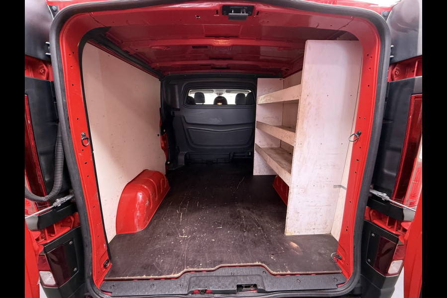 Opel Vivaro D126pk L2H1 Dubbele Cabine Euro 6 Navi Airco Trekhaak Camera Cruise Control Bluetooth Pdc 5-Persoons Betonplex Vloer Wandbetimmering Schuifdeur Regen-Lichtsensor 1.6CDTI 1e Eigenaar Origineel Nederlandse Auto Dealeronderhouden 2.000kg trekvermogen