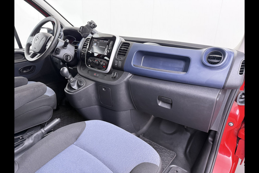 Opel Vivaro D126pk L2H1 Dubbele Cabine Euro 6 Navi Airco Trekhaak Camera Cruise Control Bluetooth Pdc 5-Persoons Betonplex Vloer Wandbetimmering Schuifdeur Regen-Lichtsensor 1.6CDTI 1e Eigenaar Origineel Nederlandse Auto Dealeronderhouden 2.000kg trekvermogen