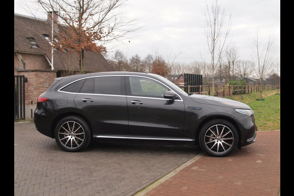 Mercedes-Benz EQC 400 4MATIC Business Solution AMG 80 kWh | SOH 95% | Panoramadak | Trekhaak | Sfeerverlichting | Camera |