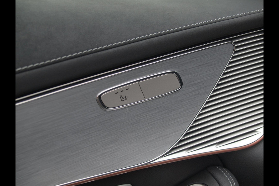 Mercedes-Benz EQC 400 4MATIC Business Solution AMG 80 kWh | SOH 95% | Panoramadak | Trekhaak | Sfeerverlichting | Camera |