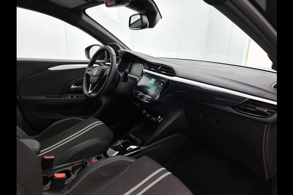 Opel Corsa 1.2 Turbo 136pk Automaat Hybrid GS | DEMO ! | Navigatie | Apple Carplay/ Android Auto | Camera | Parkeersensoren | Cruise Control | Stoel- en stuurverwarming | Airco | Lichtmetalen velgen | Getinte ramen