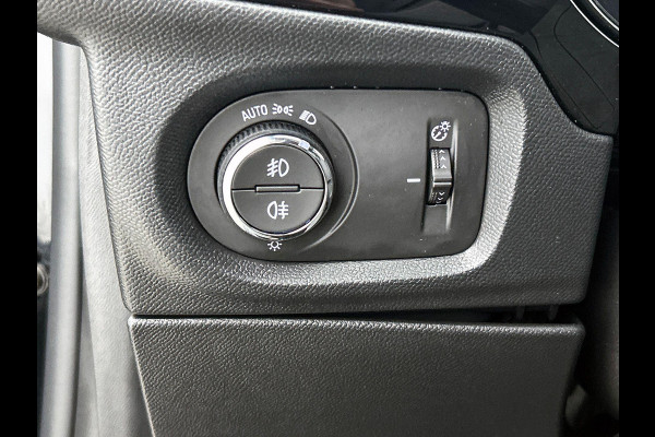 Opel Corsa 1.2 Turbo 136pk Automaat Hybrid GS | DEMO ! | Navigatie | Apple Carplay/ Android Auto | Camera | Parkeersensoren | Cruise Control | Stoel- en stuurverwarming | Airco | Lichtmetalen velgen | Getinte ramen
