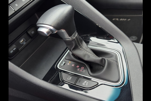 Kia Niro 1.6 GDi Hybrid Edition Automaat | H-Leder | Sensoren | Apple Carplay & Android Auto | Camera | Cruise | Schuifdak | Navi |