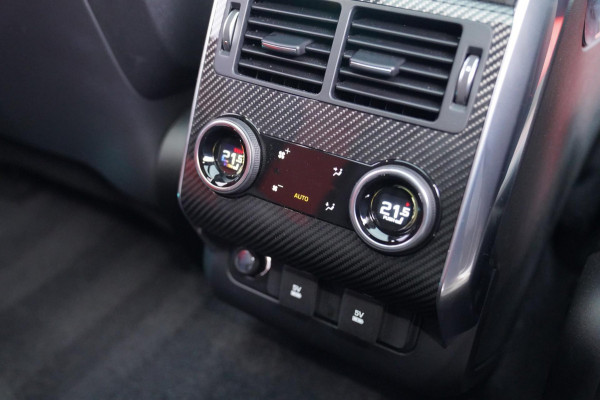 Land Rover Range Rover Sport 5.0 V8 SC SVR | Trekhaak | Meridian | HuD | Panorama | Lane Assist | Luchtvering | 360 cam | 22 inch