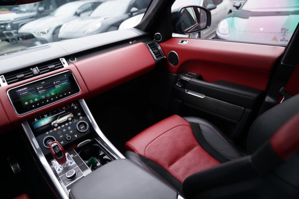 Land Rover Range Rover Sport 5.0 V8 SC SVR | Trekhaak | Meridian | HuD | Panorama | Lane Assist | Luchtvering | 360 cam | 22 inch