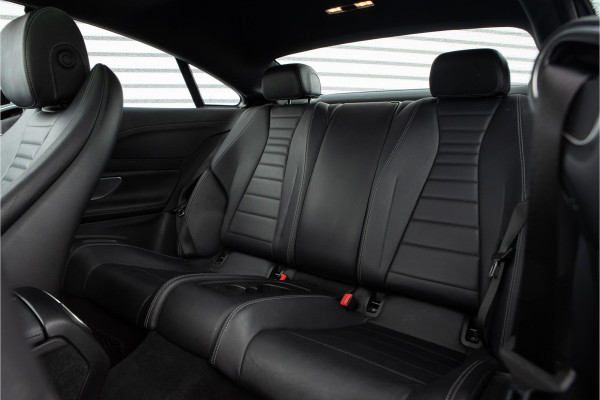 Mercedes-Benz E-Klasse Coupé 400 4MATIC AMG Panodak Leer Burmester Widescreen Ambient Verlicht. 360 Cam.