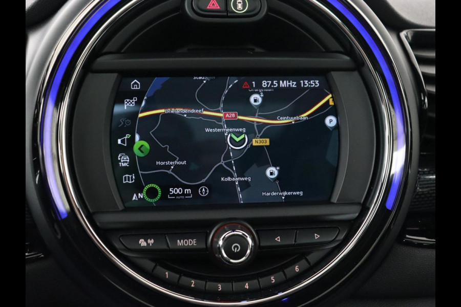 MINI Clubman 1.5 Cooper Chili | Panoramadak | Leder | Stoelverwarming | Carplay | Keyless | Navigatie | Climate control | Cruise control | Full LED