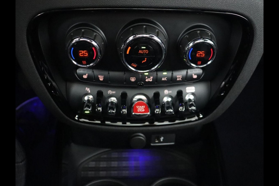 MINI Clubman 1.5 Cooper Chili | Panoramadak | Leder | Stoelverwarming | Carplay | Keyless | Navigatie | Climate control | Cruise control | Full LED
